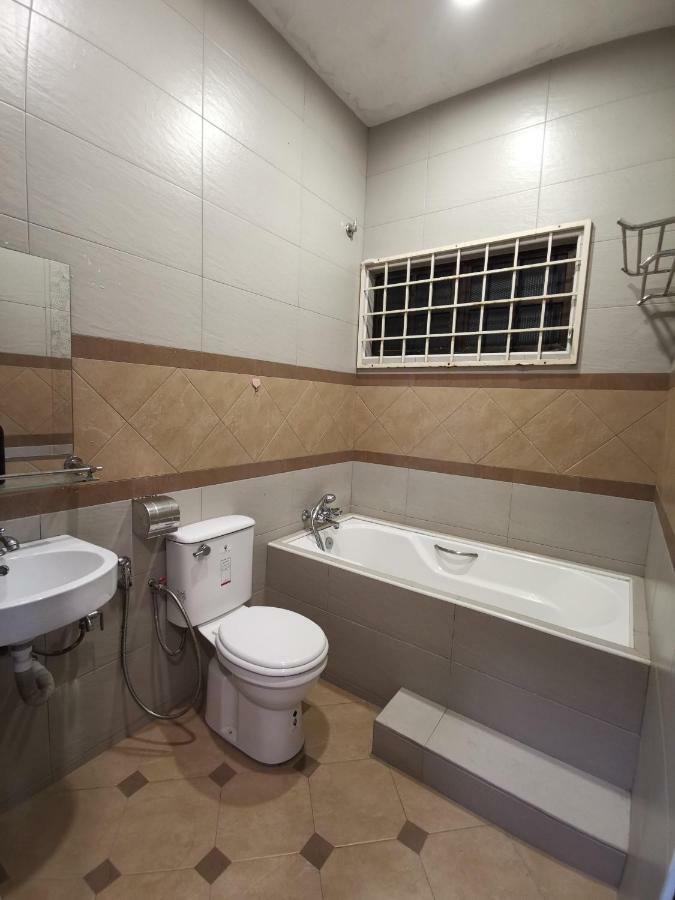Ria Homestay Johor Bahru Kültér fotó